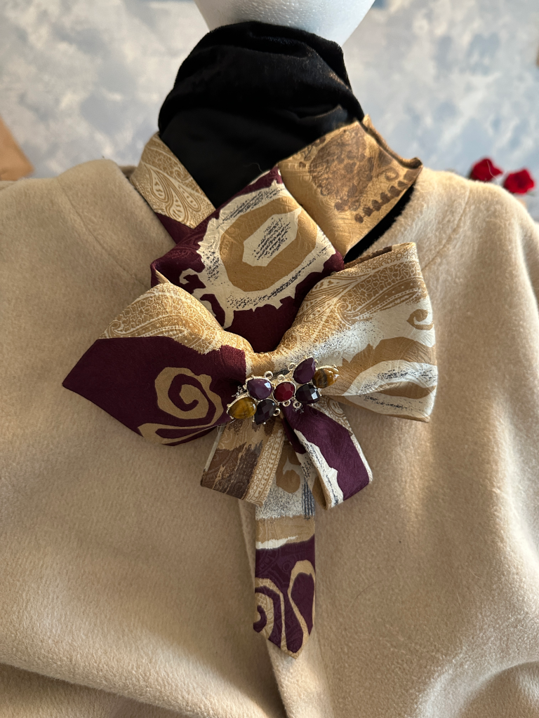 Ladies Tie